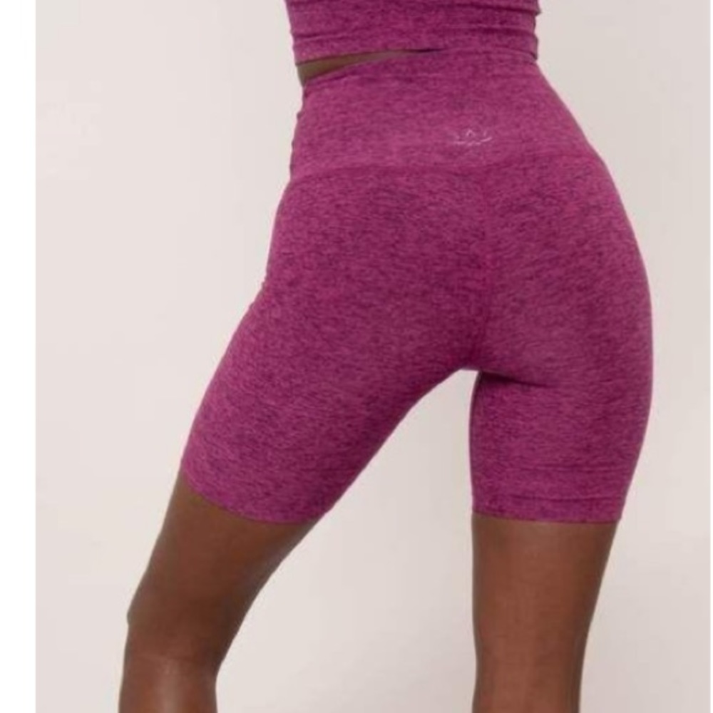 NWT Beyond Yoga Spacedye Biker Shorts - Picture 3 of 12